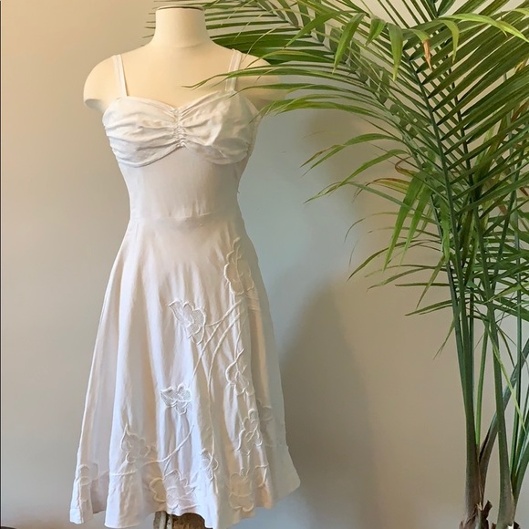 Vintage Dresses & Skirts - Vintage hand embroidered dress